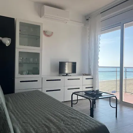 Amazing Location! Mar Apartment